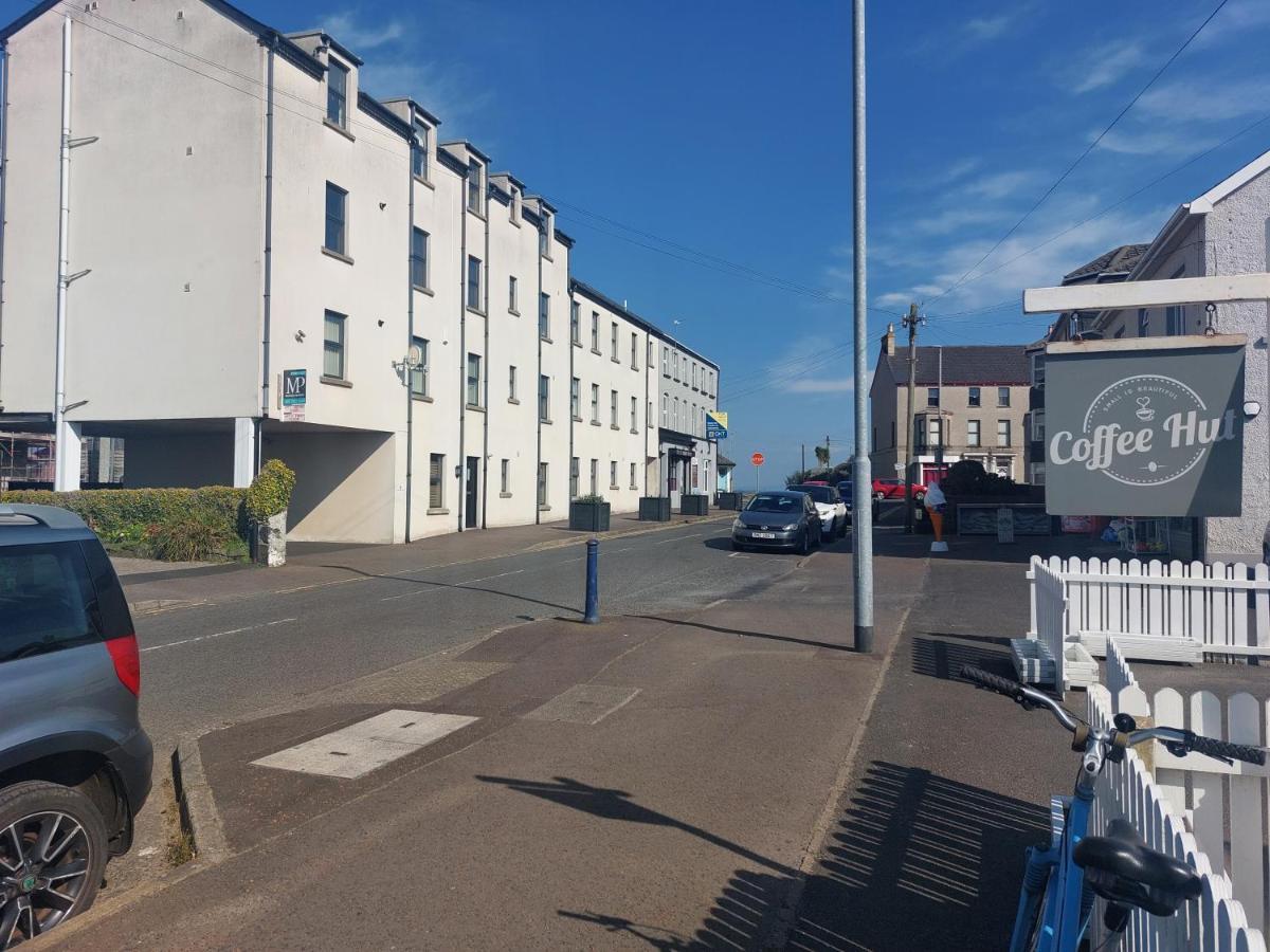 Marine Beach Escape Castlerock Beside Beach Golf Course And Pub エクステリア 写真
