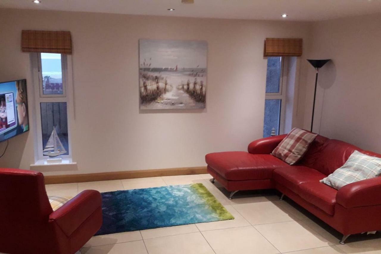 Marine Beach Escape Castlerock Beside Beach Golf Course And Pub エクステリア 写真